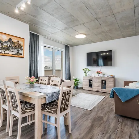 Ferienwohnung Perla Hradce 401 Hradec Králové Exterior foto