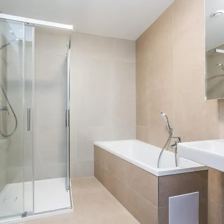 Ferienwohnung Perla Hradce 401 Hradec Králové Exterior foto