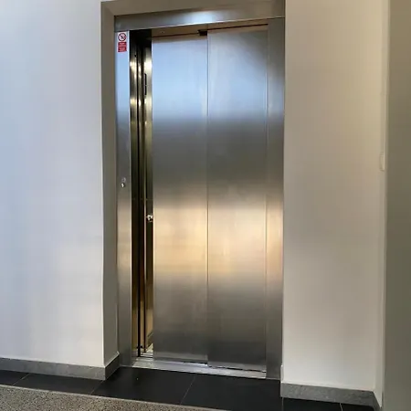 Ferienwohnung Perla Hradce 401 Hradec Králové Exterior foto