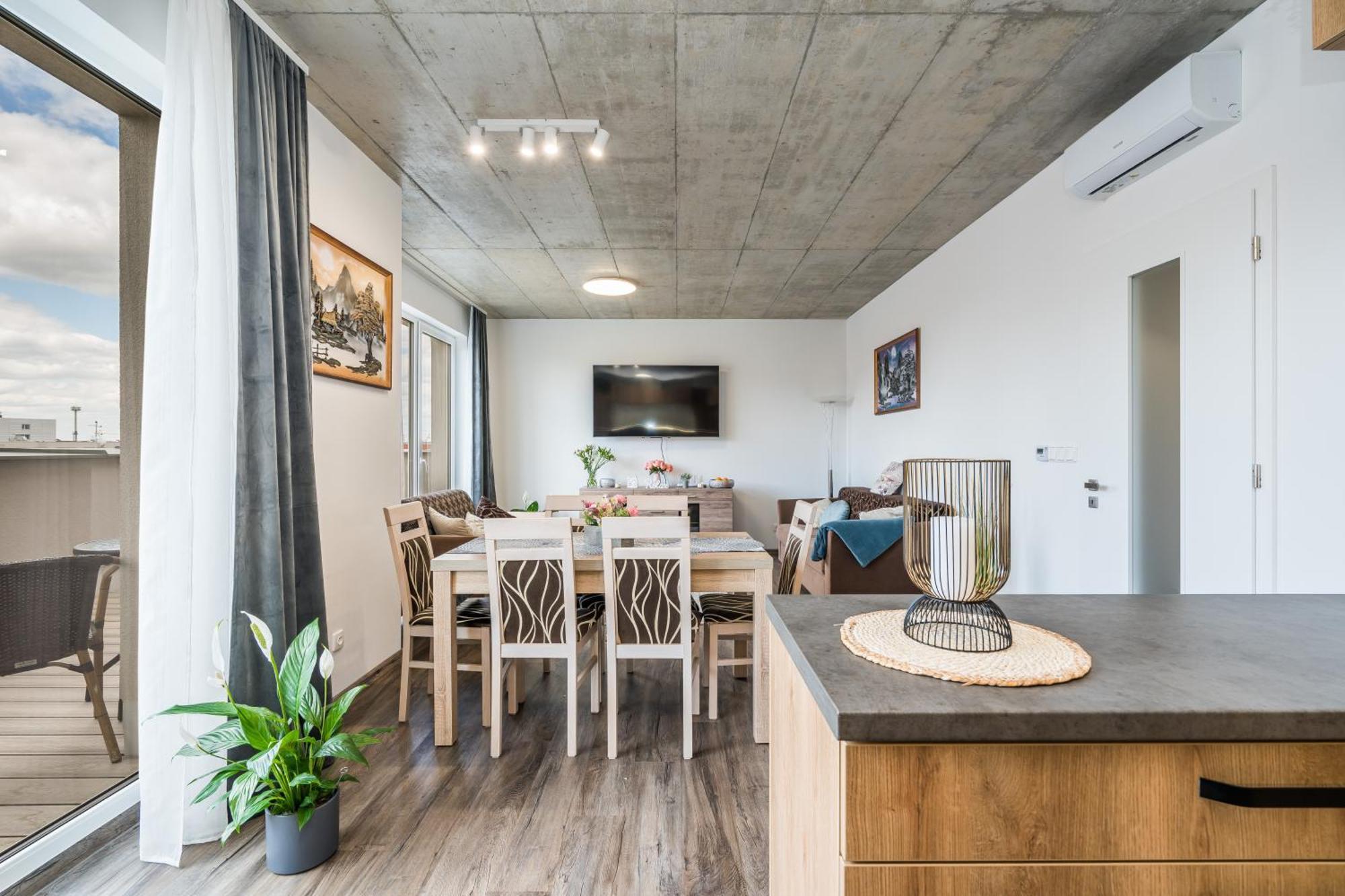 Perla Hradce 401 Apartment *